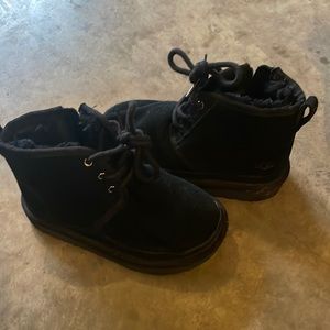 Size 11 toddler boys uggs